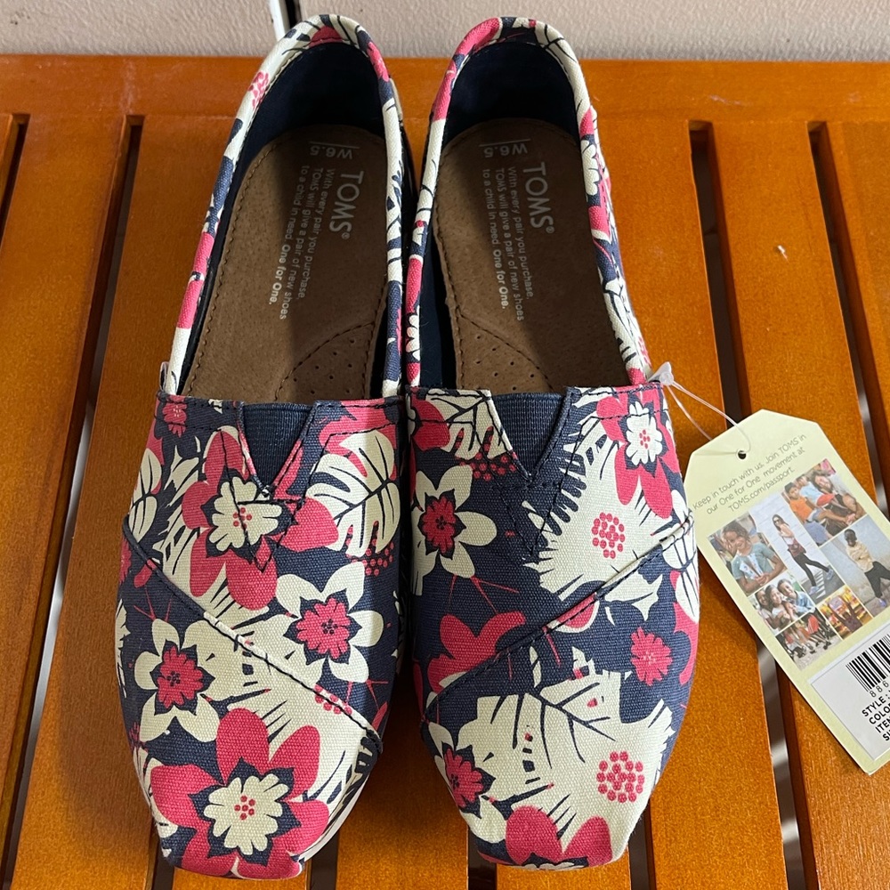 Toms
